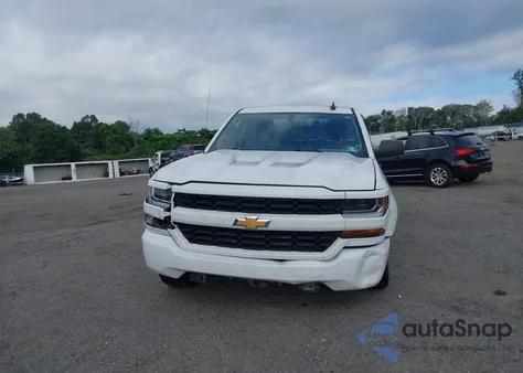 2018 Chevrolet Silverado 1500 Custom z USA, uszkodzony, nr VIN 1GCVKPEC6JZ157413